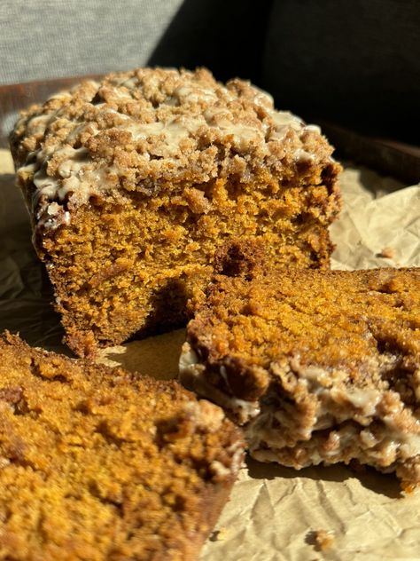 The Best Pumpkin Bread with Streusel Topping and Maple Glaze Streusel Pumpkin Bread, Pumpkin Loaf Streusel, Pumpkin Bread Topping, Pumpkin Strudel Bread, Walnut Streusel Topping, Best Streusel Topping Recipe, Pumpkin Bread With Crumble Topping, Healthy Strussel Topping, Pumpkin Streusel Bread