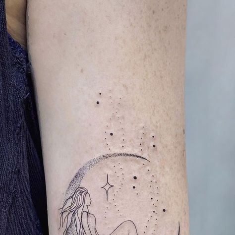 ✧  𝐍𝐨𝐭𝐡𝐢𝐧𝐠 𝐖𝐢𝐥𝐝  ✧ on Instagram: "Done in Los Angeles on an amazing mother, Jessica. Thank you for choosing me for this meaningful piece inspired by Artemis, the goddess of the hunt & the moon, of fertility, of childbirth, and of women and girls. ✨🙌🏻✨ . . . . . #moon #moontattoo #artemis #devinetatts #goddessprovisions #goddessenergy #goddess #artemistattoo #mother #motherhood #blxckink #inked #creativetattoos #singleneedle #blacktattooart #tattoodo #radtattoos #tattoo2me #btattooing #thebesttattooartists #TAOT #tattooideas #onlyblackart #tattrx #tattoooftheday #creativetatts #goddessprovisions #protectiontattoo #devinetatts #inkstinctsubmission" Fertility Tattoo, Artemis Tattoo, Goddess Provisions, Protection Tattoo, Goddess Of The Hunt, Choosing Me, B Tattoo, Goddess Energy, Creative Tattoos