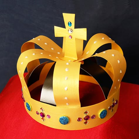 Medieval Crown | Kids' Crafts | Fun Craft Ideas | FirstPalette.com Craft Crown, King Craft, Medieval Crown, Medieval Crafts, Medieval Party, King Costume, Paper Crown, Crown Crafts, Diy Crown