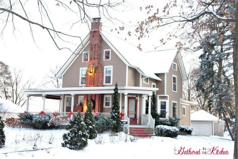 Beautiful 1886 Victorian styled farmhouse with wrap around porch home in Wisconsin #victorianhomes #farmhouse #queenannevictorian #gatheredinthekitchen #folkvictorian #stickvictorian #wraparoundporch #victorianhomeexterior 1850s Farmhouse, Nantucket Architecture, Farmhouse With Wrap Around Porch, Victorian Home Exterior, Old Southern Homes, House Types, Farmhouse Victorian, Pretty Houses, Porch Addition