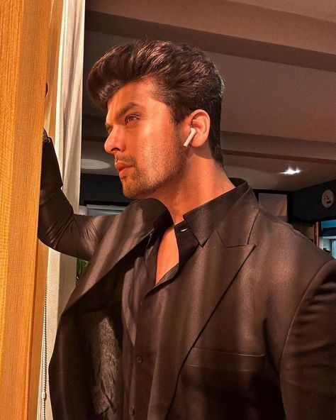 Man Goals, Kushal Tandon, Naira Kartik, Samantha Pics, Biker Love, New Pic, Bigg Boss, Photo Pose For Man, Photo Pose