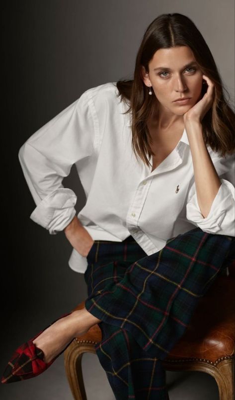 Oxford Shirt Women Outfit, Ralph Lauren Outfits Women, Ralph Lauren Photoshoot, Vivienne Rohner, 2023 Celebration, Oxford Shirt Women, Ralph Lauren Holiday, Polo Ralph Lauren Outfits, Ralph Lauren Looks