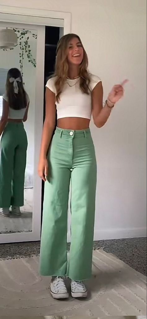 utah girl style, zara pants, basic cute outfit Green Bottoms Outfits, Light Green Pants Outfit, Germany Outfits, Minimal Style Outfits, Fun Fits, Trendy Outfits For Teens, Looks Party, School Clothes, Cute Preppy Outfits