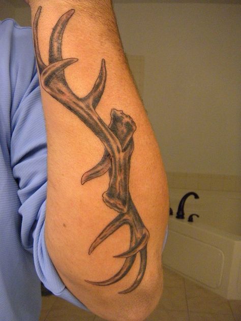 Deer Antler Tattoo, Country Tattoo, Antler Tattoos, Deer Tattoos, Antler Tattoo, Fishing Hook Tattoo, Deer Tattoo Designs, Hook Tattoos, Hunting Tattoos