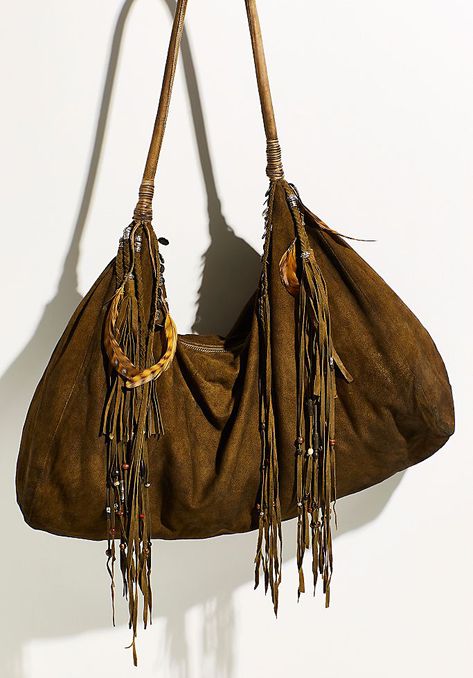 boho bag | bohemian accessories | boho-chic | gift ideas | fringed hobo bag ... Feather Fringe, Chic Bohemian, Bohemian Accessories, Hobo Style, Boho Bag, Bohemian Fashion, Zipper Top, Everyday Bag, Beaded Dangles