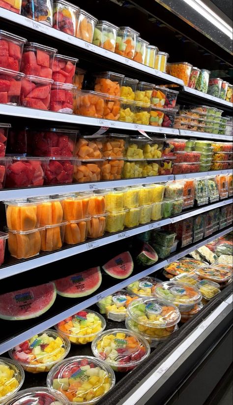 Healthy Eating Fruit, Eat More Fruits And Vegetables, Healthy Food Shop, Eating Fruit, Fruit Summer, Healthy Groceries, Healthy Food Dishes, Healthy Food Motivation, Healthy Lifestyle Food