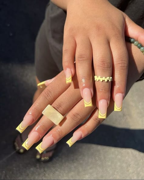 Yellow French Tip Square, Long Square Nails Summer, Tapered Square Acrylic Nails Designs, Medium Length Nails Summer, Yellow Tip Nails Acrylic, Pastel Yellow French Tip Nails, Square Yellow Nails, Yellow Square Acrylic Nails, Yellow Nails French Tip