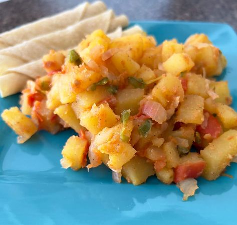 Nopales And Potatoes, Papas Mexican Potatoes, Mexican Style Breakfast, Mexican Cheesy Potatoes, Mexican Fried Potatoes, Mexican Breakfast Potatoes, Mexican Style Potatoes, Mexican Potatoes Recipes, Mexican Papas