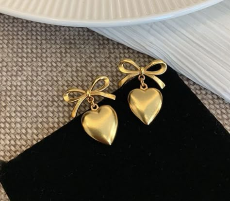 قلادات متدلية, Ribbon Earrings, Gifts Amazon, Earrings For Girls, Christmas Bow, Dope Jewelry, Heart Dangle Earrings, Classy Jewelry, Gold Ribbon