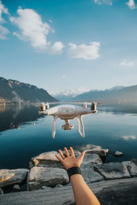 drone,photo Crypto Aesthetic, Post Humanism, Life Balance Quotes, Drone Videography, Ads Inspiration, Product Ads, Photography Tricks, Drone Design, Drone Footage