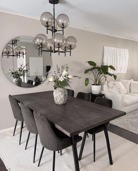 Minimal Dinning Room Decor, Mirror Above Kitchen Table, Black Dining Room Aesthetic, Black And Grey Dining Room Decor, Mirror By Dining Table, Round Mirror Dining Room Wall, Neutral Modern Dining Room, Black And White Dining Room Decor, Mirror Above Dining Table