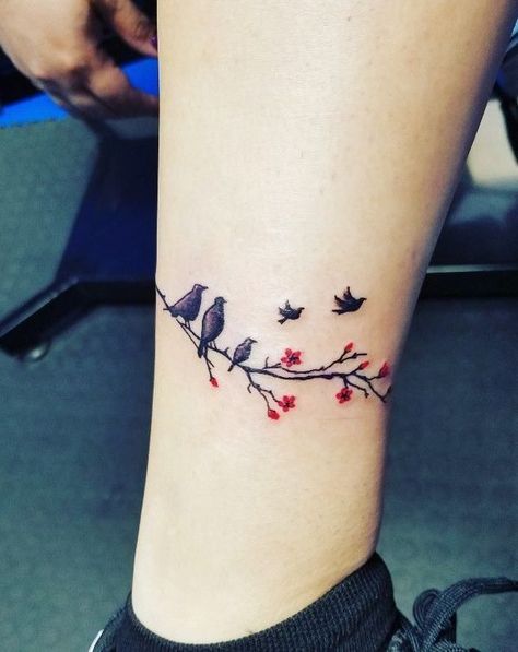 Stunning Birds Family Tattoos - Birds Family Tattoos - Family Tattoos - MomCanvas Tattoo Wrist, Anklet Tattoos, Tattoo Trend, Foot Tattoos For Women, Mother Tattoos, Geniale Tattoos, Blossom Tattoo, Cherry Blossom Tattoo, Tattoo Designs And Meanings