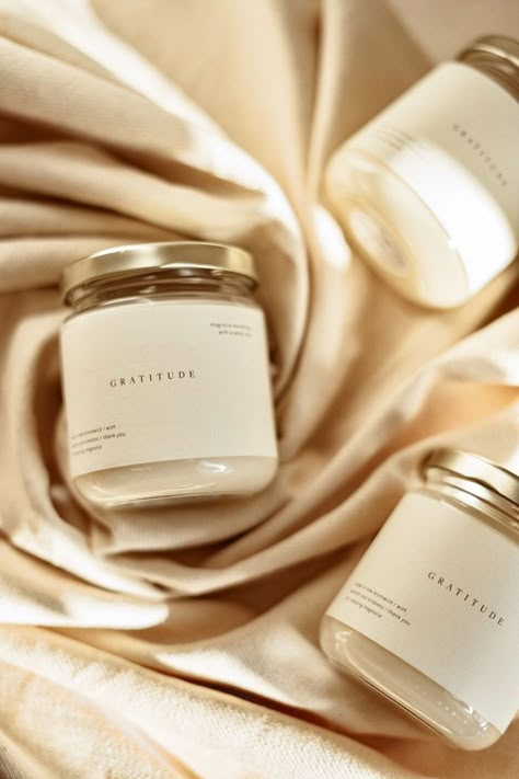 Minimal Label Design, Candle Pics, Layered Candles, Candle Logo Design, Candle Photography Ideas, Candle Photoshoot, Minimal Candles, Candle Packaging Design, Sources Of Light