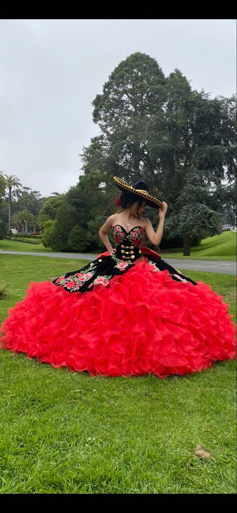 Mexican Quincenera Dresses, Mexican Quinceanera Dresses Charra, Sweet 15 Dresses Quinceanera Mexican, Mexican Themed Quinceanera Dresses, Book Of Life Quinceanera Dress, Quinceanera Dresses With Sombrero, Mexican Chambelanes Outfits, Colombian Quinceanera, Red Mariachi Quince Dress