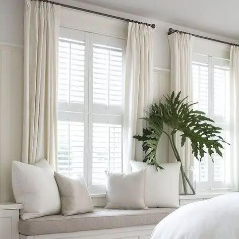 Clean wood blinds