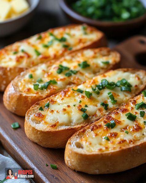 3-Cheese Garlic Bread Recipe Easy Quick, Cheese Garlic Bread, Garlic Pizza, Garlic Toast, Corner Lounge, Food Snap, Garlic Cheese Bread, Garlic Bread Recipe, Food Inspired