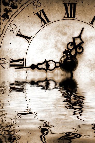 ~✿ڿڰۣ•ᑎOʈ•⁅ᑎOᘎᎶ卄•ʈᎥᗰ⁅• Old Clock, Father Time, Old Clocks, Time Warp, Foto Art, Tick Tock, Pics Art, Roman Numerals, In Water