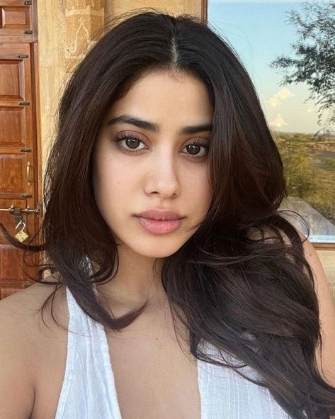 Mistress Jaanu on Twitter: "Besides lips, there are 9 areas on my body I want to be kissed on. Can you guess all 9 of them? Let's see 😉… " Models Without Makeup, Alia Bhatt Photoshoot, Janhvi Kapoor, Dark Brown Hair Color, Jacqueline Fernandez, Without Makeup, Dark Brown Hair, Bollywood Actress, Pretty People