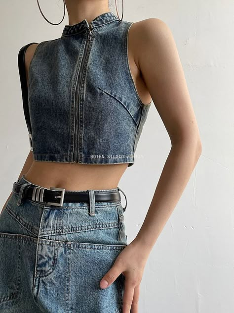 Denim Tops Diy, Denim Dress Fall 2023, Cool Denim Outfits, Upcycled Denim Top, Demin Tops Outfit, Denim Halter Top Outfit, Top From Jeans, Denim Upcycle Clothing, Denim Crop Top Outfit