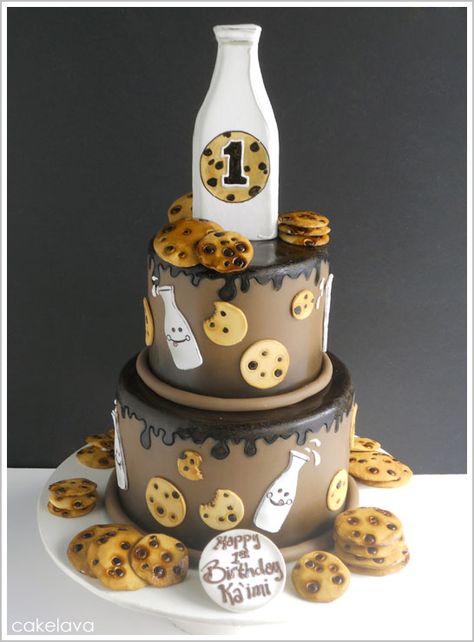 milk and cookies cake! - would be great if you threw a milk and bookies party (kids donate books instead of gifts to the birthday boy/girl) Cookies Cake, Cake Blog, Milk And Cookies, Gateaux Cake, Cookie Party, Milk Cookies, Milk N Cookies, Unique Cakes, Novelty Cakes