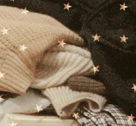 Cute Winter Sweaters, Chaotic Academia, Soft Cute, Trendy Winter, Taylor Swift Album, Winter Sweater, Love Stars, Brown Aesthetic, Autumn Aesthetic