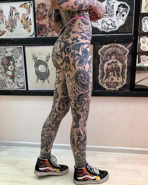 Traditional Tattoo Leg Sleeve, Traditional Tattoo Woman, Back Of Leg Tattoos, Tattoo Large, Woman Butterfly, Drawing Butterfly, Tato Tradisional, Tattoo Mehndi, Woman With Tattoos