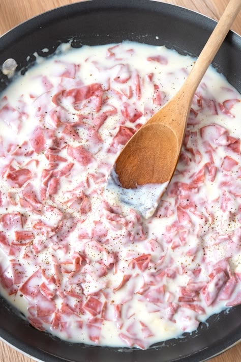 Creamed Chipped Beef over toast (aka SOS - Shit on a Shingle) is a classic dinner recipe that's ready in 15 minutes! Creamed Chipped Beef On Toast Recipe, Stephanie Manley Recipes, Classic Creamed Chipped Beef On Toast, Best Cream Chipped Beef Recipe, Creamed Beef On Toast Recipes, Easy Chipped Beef Gravy, Creamed Chip Beef Recipe, Creamed Ham On Toast, Homemade Chipped Beef