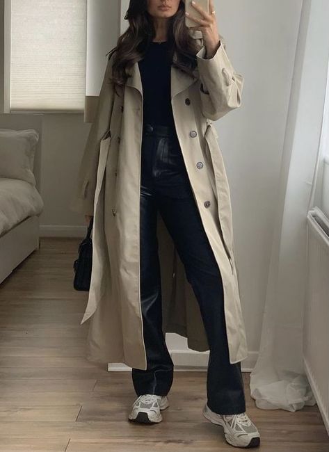 30+ Fall Trench Coat Outfit Ideas We Are Obsessed With 124 Beige Trench Coat Outfit Autumn, Styling Beige Trench Coat, Beige Long Jacket Outfit, Beige Trench Outfit, Beige Trench Coat Outfit Hijab, Beige Trench Coat Outfit Winter Classy, Beige Overcoat Outfit Women, Beige Trench Coat Outfit Winter, Nude Trench Coat Outfit