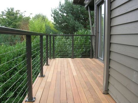 Metal Railings Outdoor, Deck With Railing, Modern Deck Railing, Lakehouse Remodel, Horizontal Deck Railing, Wire Deck Railing, Deck Railing Diy, Modern Exteriors, Metal Deck Railing