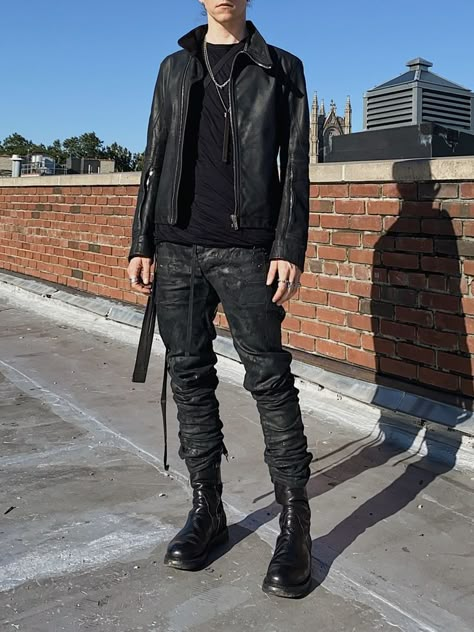 Casual Punk Outfits, Punk Outfits Men, Alternative Fashion Men, Goth Male, Grunge Outfits Men, Leather Jacket Outfit Men, Casual Punk, Punk Rock Outfits, Aesthetic Outfits Men