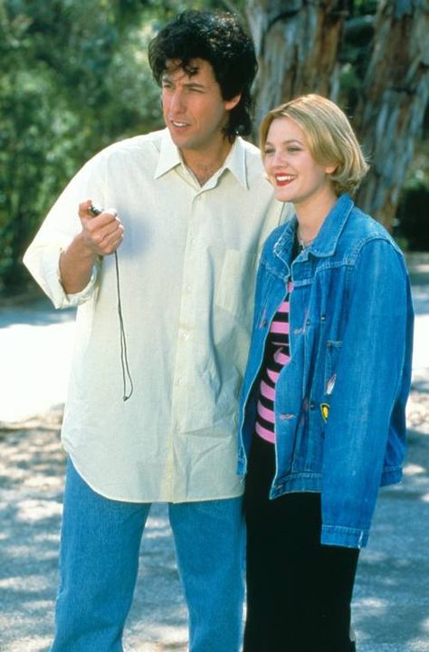 Adam Sandler & Drew Berrymore in the Wedding Singer....Great Movie! Wedding Singer Movie, Adam Sandler Drew Barrymore, Adam Sandler Movies, Christine Taylor, 50 First Dates, Wedding Singer, Singer Costumes, Jenifer Aniston, New Line Cinema