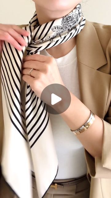 Cream And Beige Outfit, Scarf Styling Ideas Winter, Tying Scarves Neck, How To Tie Silk Scarf Around Neck, How To Tie A Silk Scarf Around Your Neck, Tie A Scarf Around Your Neck, Tie Scarf Around Neck, How To Tie A Neck Scarf, How To Wear Silk Scarf