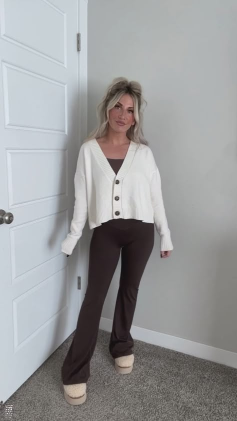 Flares And Cardigan Outfit, Faux Leather Leggings Outfit Maternity, Flared Leggings Outfit Dressy, Tshirt And Flare Leggings Outfit, Maroon Flare Leggings Outfit, Wide Legged Leggings Outfit, Outfits With Brown Flare Leggings, Taupe Joggers Outfit, Flare Legging Fits