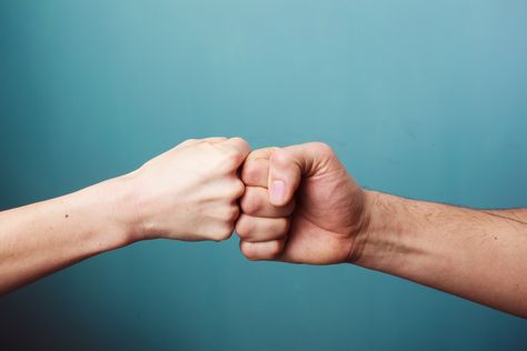 Fist bumps less germy than handshakes, study says Washington University, Neuer Job, Fist Bump, Dream Meanings, Pep Talks, Starting A New Job, Student Encouragement, Social Media Strategies, Wise Quotes