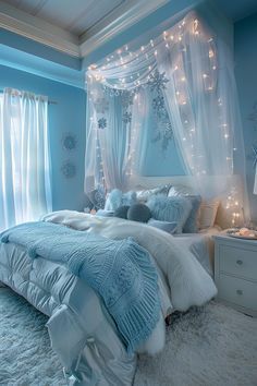 Winter Themed Bedroom Ideas, Ice Room Aesthetic, Icy Blue Bedroom, Frozen Room Ideas Bedrooms, Blue Accent Bedroom, Blue Room Decor Bedroom, Toddler Room Design, Blue Girls Bedroom, Blue Girls Room