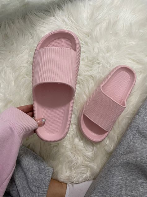 Flip Flops Aesthetic, Platform Bathroom, Home Slippers Women, Elegant Shoes Heels, Trendy Slippers, Sandals 2023, Indoor Slides, Metal Clothes Rack, Woman Sandals