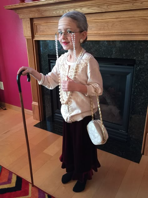 100th Day of School! Old lady makeup, peals, glasses, walking cane, grey hair in a low bun, and long velvet skirt.... Old People Costume, Old Lady Makeup, Old Lady Dress, Grandma Costume, 100th Day Of School Ideas, 100 Days Of School Ideas, Homecoming Spirit Week, Lady Makeup, 100 Day Of School Project