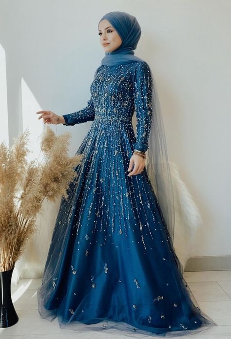 Modest Evening Gowns, Hijabi Dresses, Bridal Mehndi Dresses, Mehndi Dresses, Dress Book, Dress Muslim, Blue Gown, Muslimah Fashion Outfits, Stylish Dress Book