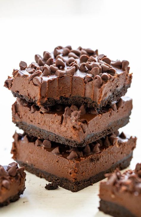 No Bake Cheesecake Bars, Dessert Kabobs, Chocolate Cheesecake Bars, Easy Chocolate Desserts, Make Ahead Desserts, Brownie Desserts, Bake Cheesecake, Oreo Dessert, Chocolate Dessert Recipes