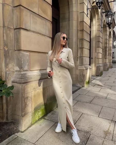 Beige Dress Outfit, Button Dress Outfit, Long Button Down Dress, Long Sweater Dresses, Beige Knit Dress, Knitted Dress Outfit, Autumn Colour Palette, Buttoned Dress, Beige Dress