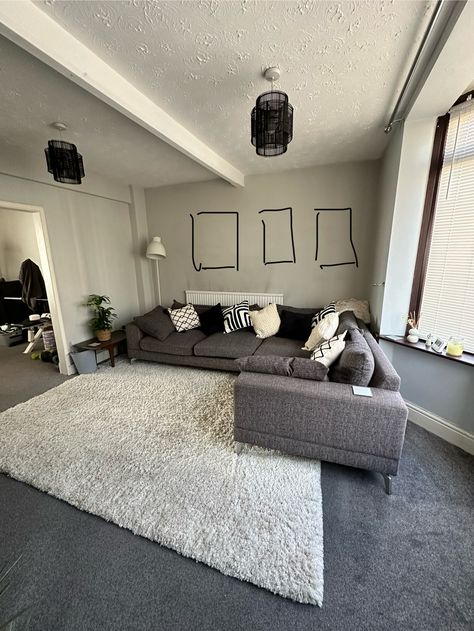 Dark Gray Carpet Living Room Ideas, Living Room Dark Carpet, Grey Carpet Living Room Ideas, Dark Carpet Living Room, Dark Grey Carpet Living Room, Gray Carpet Living Room, Carpeted Living Room, Grey Carpet Living Room, Richmond House