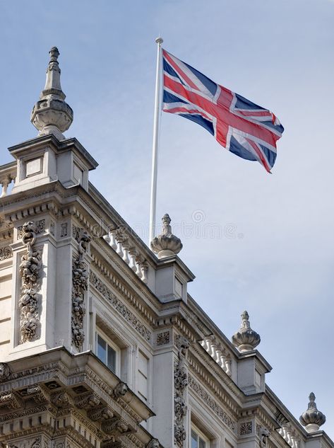 English Flag Aesthetic, England Flag Aesthetic, Uk Astetic, Uk Flag Aesthetic, British Flag Aesthetic, United Kingdom Wallpaper, Flag Of Uk, Flag Of England, London Flag