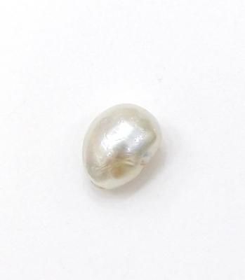 Natural Loose Pearl 6+ carats 12mm High Luster Light Cream: Type of pearl: Natural Pearl   Weight: 6.21 carat   Shape: Semi-baroque   Size: 12.46 x 9.81 x 7.46mm   Color: Light cream   Location of Origin: Bahrai Basra Pearls, Pearl Core, Pearl Photography, Pearls Photography, Impress Quotes, Persian Gulf, Barbie Model, Pearl Stone, Design Practice