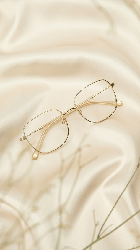 Glasses Frames Aviator, Gold Eyeglasses Frames, Metal Specs Frames, Aviator Specs Women, Gold Square Glasses, Aesthetic Glasses Frames Square, Metal Specs Frames Women, Gold Frame Eyeglasses For Women, Frame Of Glasses