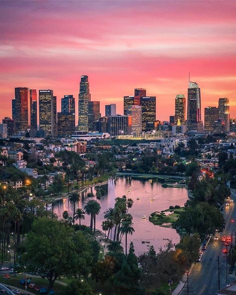 Echo Park Lake, Los Angeles Wallpaper, California Wallpaper, Los Angeles Aesthetic, City Of Dreams, Photography City, Los Angeles Artist, Los Angeles Travel, California City