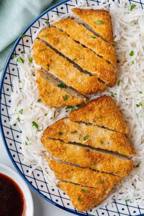 This Tofu Katsu will make everyone love tofu! With simple steps, you'll have the perfect katsu that's crispy and soft in the middle Crispy Tofu Katsu, Tofu Katsu Air Fryer, Katsu Tofu, Soft Tofu Recipes, Tofu Katsu, Katsu Recipes, Quick And Easy Food, Tofu Marinade, Teriyaki Tofu