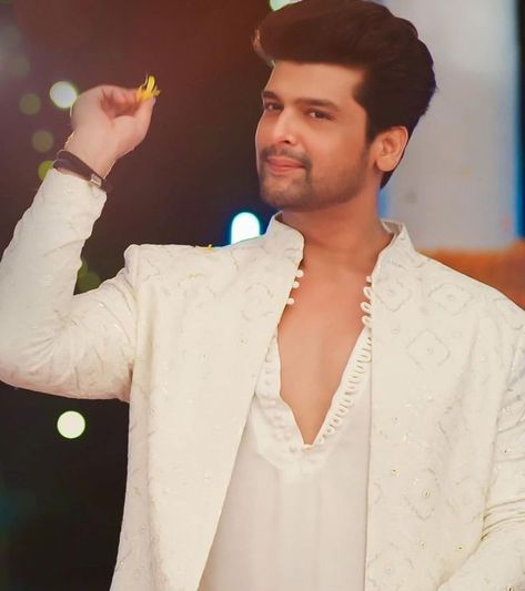 Khushal Tandon, Kitni Mohabbat Hai, Man Goals, Kushal Tandon, Aesthetic Highlight Covers Instagram Pink, 20 Birthday Cake, 20 Birthday, Shivangi Joshi, Stylish Couple