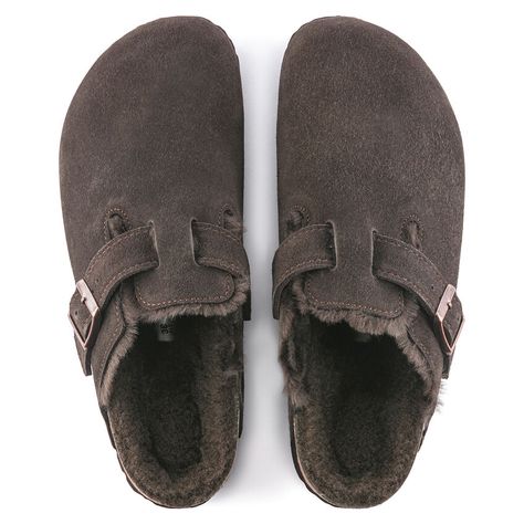 Boston Shearling Birkenstock, Dark Academia Fits, Mocha Birkenstock, Birkenstock Shearling, Boston Birkenstock, Spring Fashion Work, Birkenstock Men, His Closet, Boston Shearling