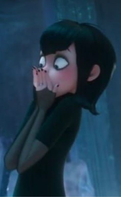 Mavis drac Emo Pics Aesthetic, Mavis Hotel Transylvania Icon, Mavis Dracula Icons, Mavis Pfp, Mavis Icon, Mavis And Johnny, Hotel Transylvania Mavis, Mavis Hotel Transylvania, Foto Cowgirl