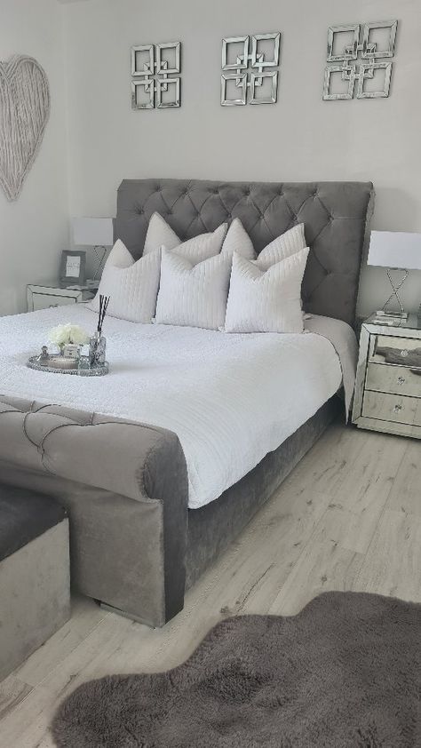 Grey Room Decor, Cool Teen Bedrooms, Grey Bedroom Decor, Guest Bedroom Decor, Grey Bedroom, Girl Bedroom Designs, Teen Bedroom Decor, Room Design Bedroom, Room Makeover Inspiration